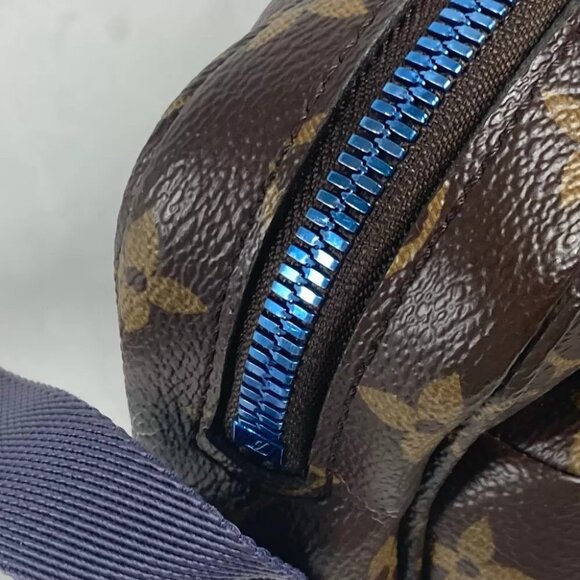 LOUIS VUITTON Monogram MessengerPM Crossbody Shoulder Bag - Picture 12 of 14